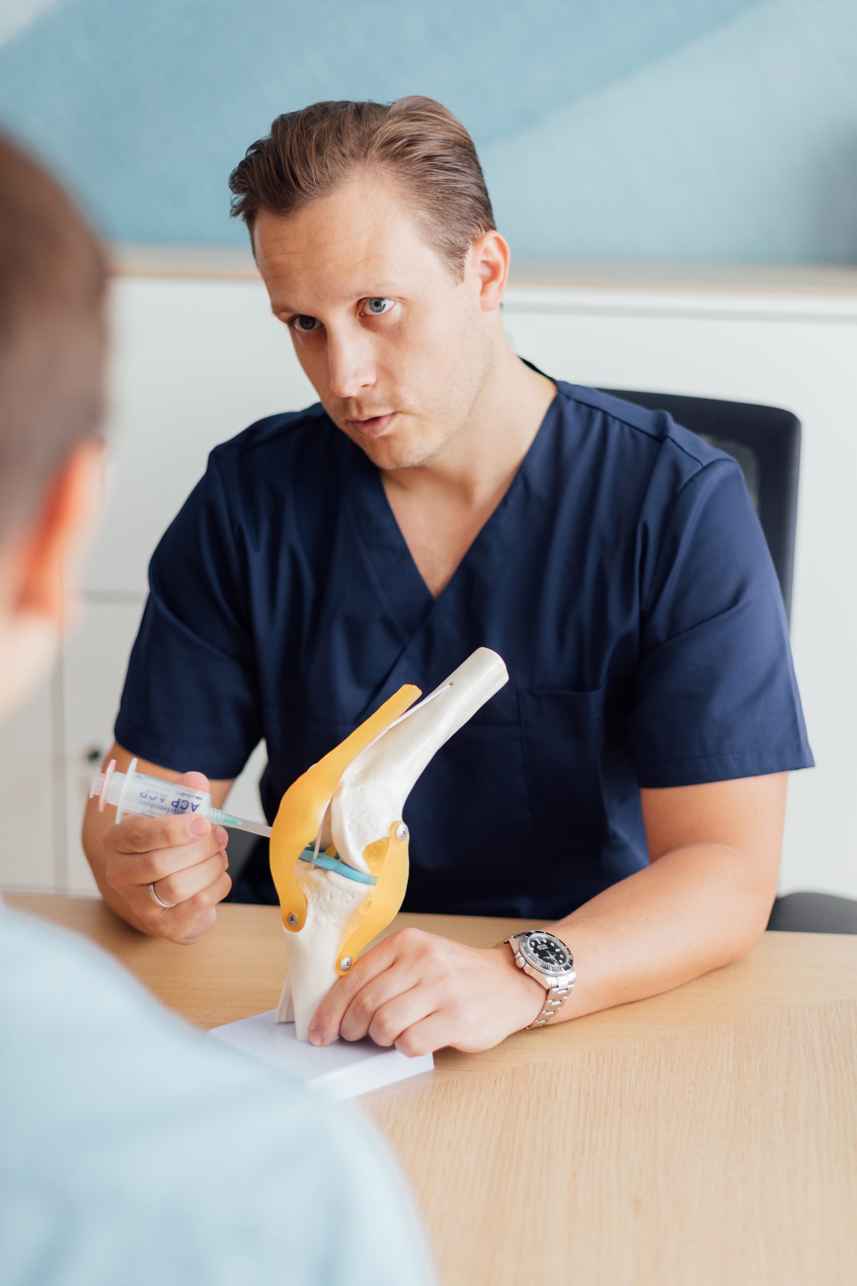 Behandlungen Sportorthopäde Wien Dr. Julian Junez